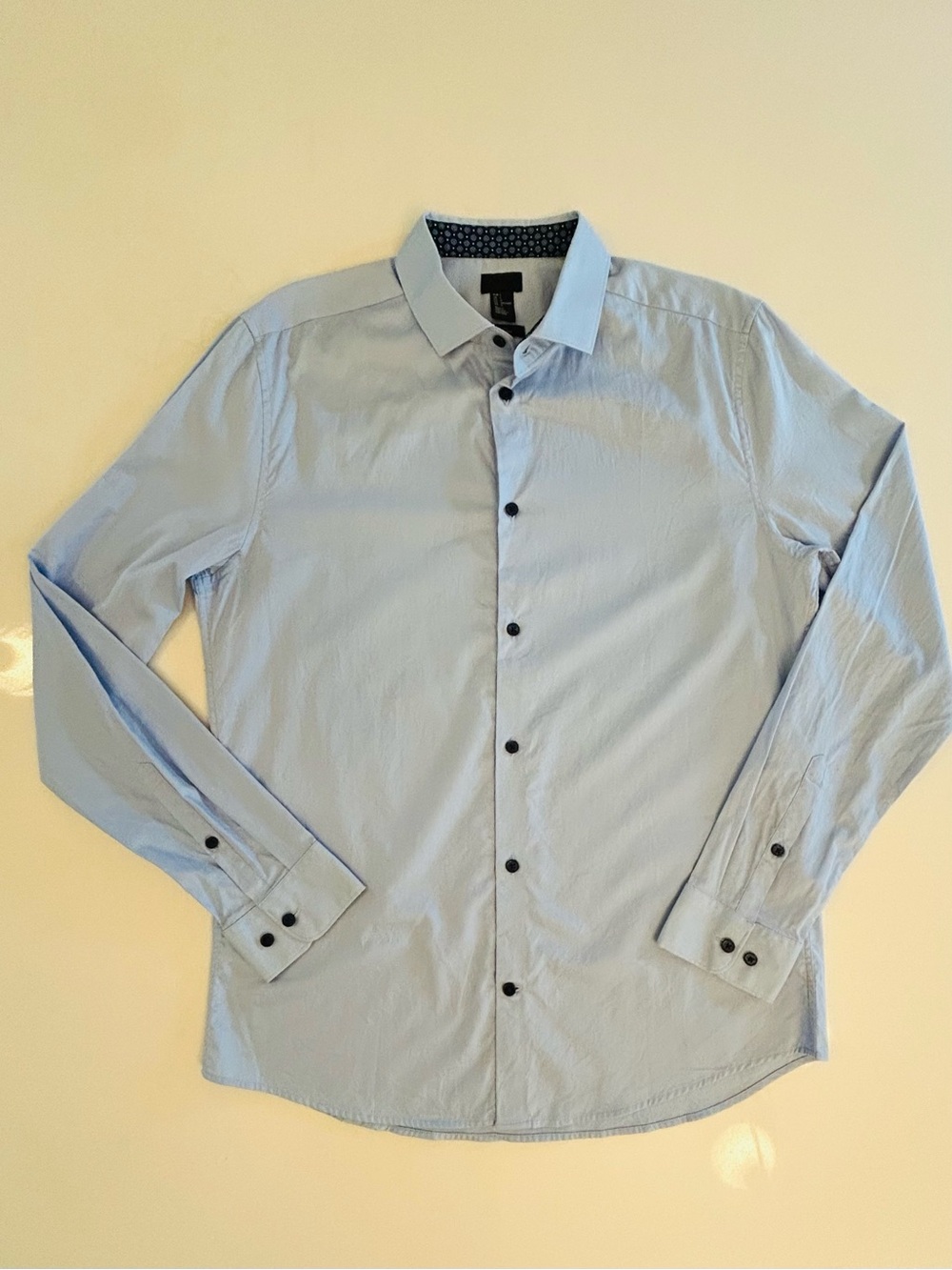 H&M Men's Pale Blue Dress Shirt with Dark Buttons